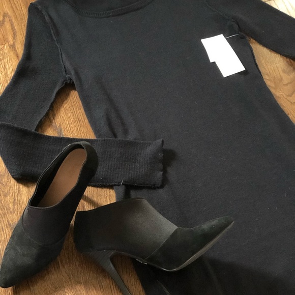 Sexy black knit dress with zipper detail on bottom - Picture 3 of 6